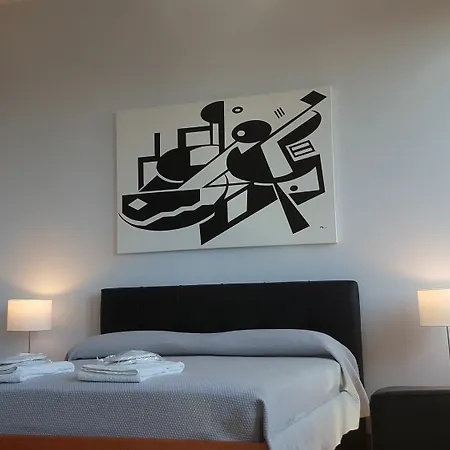 Bnbutler - Duomo - Galleria Unione Apartment