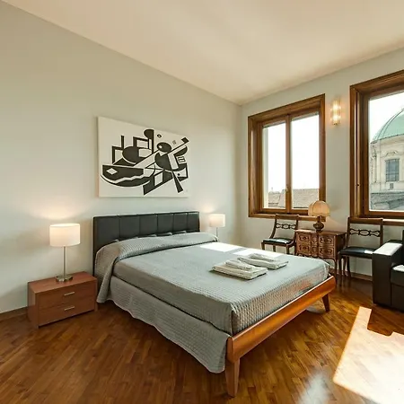 Bnbutler - Duomo - Galleria Unione Apartment